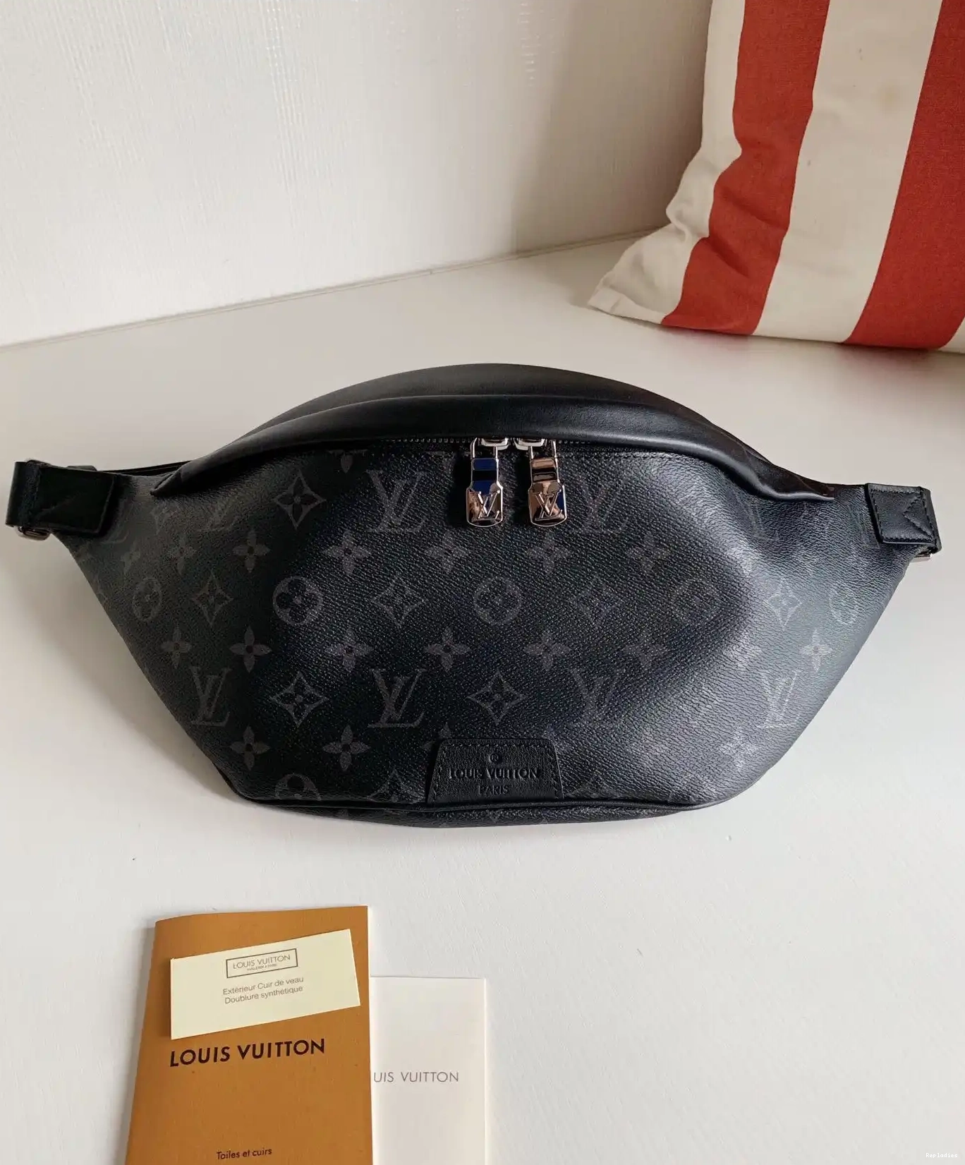 DISCOVERY VUITTON BUMBAG LOUIS 0605
